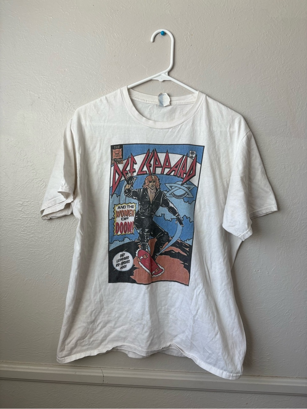 Def Leppard Band White Graphic T-Shirt 100% Cotton